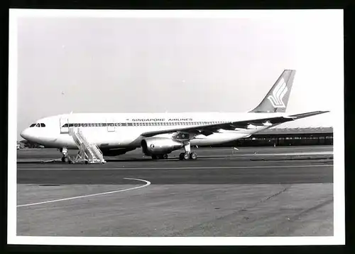 Fotografie Flugzeug Airbus A300, Passagierflugzeug der Singapore Airlines, Kennung F-WZER