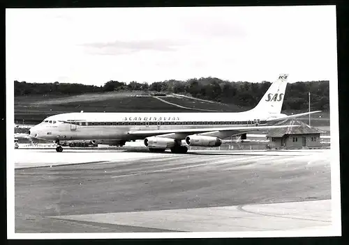 Fotografie Flugzeug Douglas DC-8, Passagierflugzeug der SAS, Kennung SE-CBF