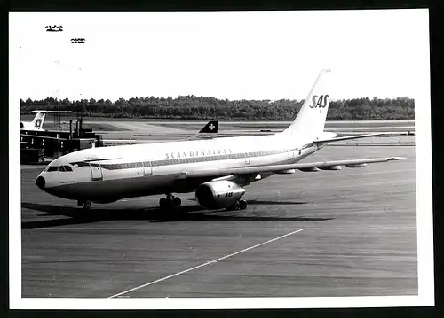 Fotografie Flugzeug Airbus A300, Passagierflugzeug der SAS, Kennung SE-DFK