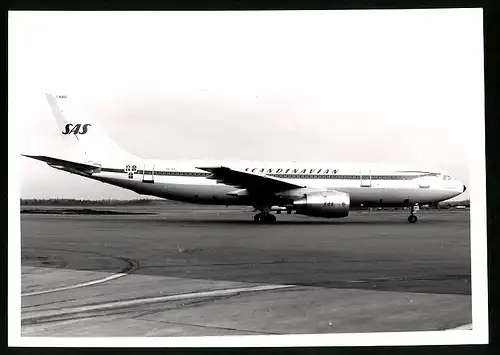 Fotografie Flugzeug Airbus A300, Passagierflugzeug der SAS, Kennung SE-DFL