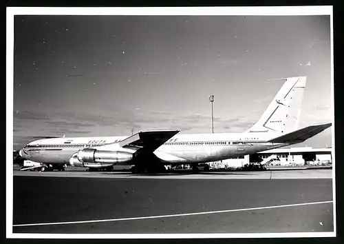 Fotografie Flugzeug Boeing 707, Passagierflugzeug der South African Airways, Kennung ZS-EKV