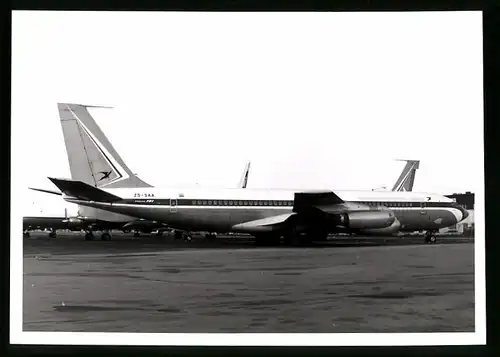Fotografie Flugzeug Boeing 707, Passagierflugzeug Kennung ZS-SAA