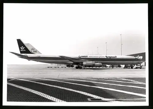 Fotografie Flugzeug Douglas DC-8, Frachtflugzeug der Saudi Arabian Airways, Kennung EI-BNA