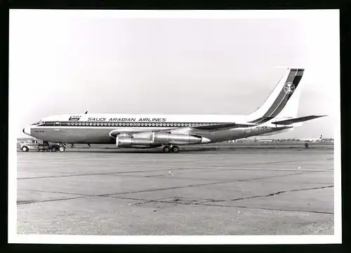 Fotografie Flugzeug Boeing 707, Passagierflugzeug der Saudi Arabian Airlines, Kennung HZ-ACB