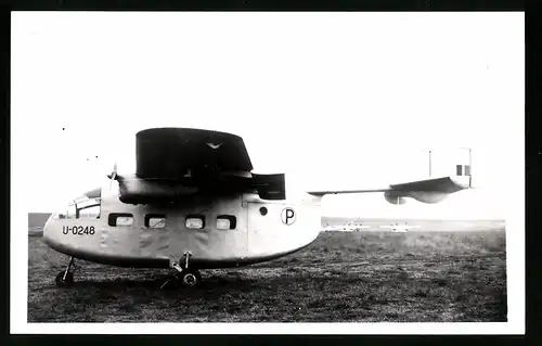 Fotografie Flugzeug Aerovan, Militärflugzeug Schulterdecker mit Kennung U-0248