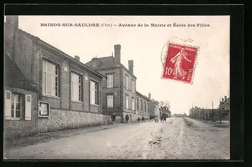 AK Brinon-sur-Sauldre, Avenue de la Mairie et École des Filles