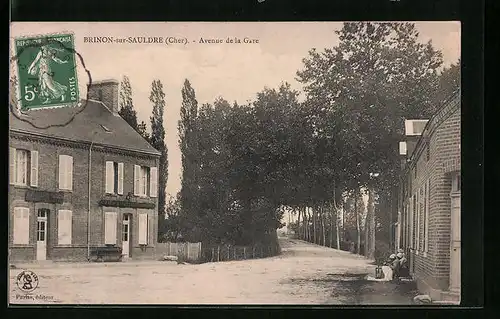 AK Brinon-sur-Sauldre, Avenue de la Gare