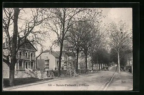 AK Saint-Thibault, L`Avenue