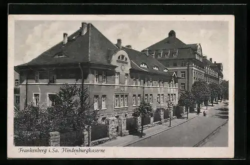 AK Frankenberg i. Sa., Strassenpartie bei der Hindenburgkaserne
