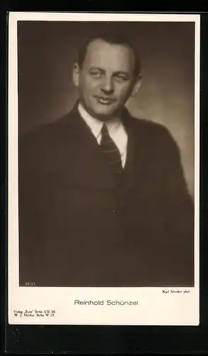 AK Schauspieler Reinhold Schünzel mit Krawatte