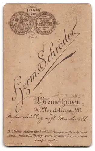 Fotografie Herm. Schröder, Bremerhaven, Lloydstr. 20, Süsses Kleinkind im weissen Kleid