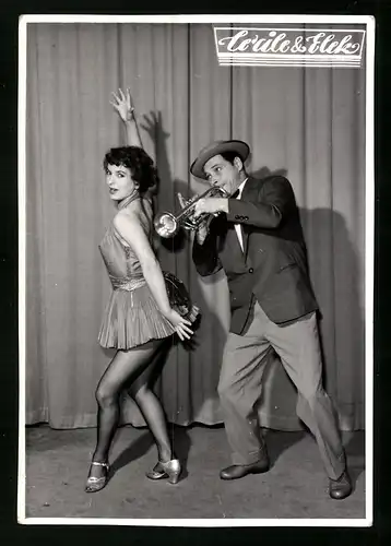 Fotografie Cecile & Elek, Englisch-Ungarische akrobatische Tanz-Exzentriker beim Auftritt in Berlin 1957