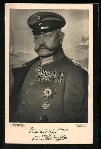 AK Generalfeldmarschall Paul von Hindenburg in Uniform mit Eisernem Kreuz und Schirmmütze