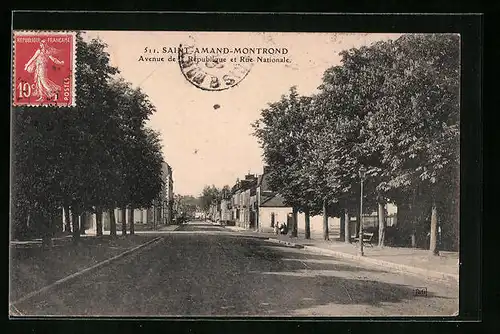 AK Saint-Amand-Montrond, Avenue de la Republique et Rue Nationale