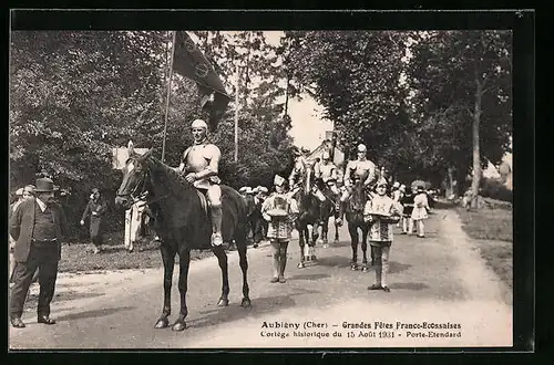 AK Aubigny-sur-Nère, Grandes Fetes Franco-Ecossaises - Cortege historique du 15 Aout 1931 - Porte-Etendard