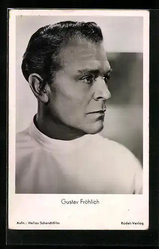 AK Schauspieler Gustav Fröhlich mit ernstem Blick im Halbprofil