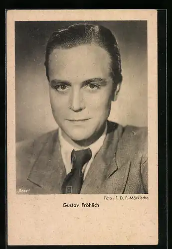 AK Schauspieler Gustav Fröhlich mit verschmitztem Lächeln