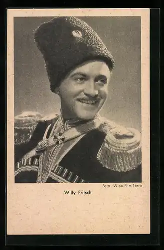 AK Schauspieler Willy Fritsch in einer königlichen Uniform