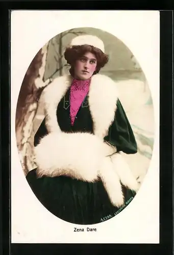AK Schauspielerin Zena Dare mit Pelz