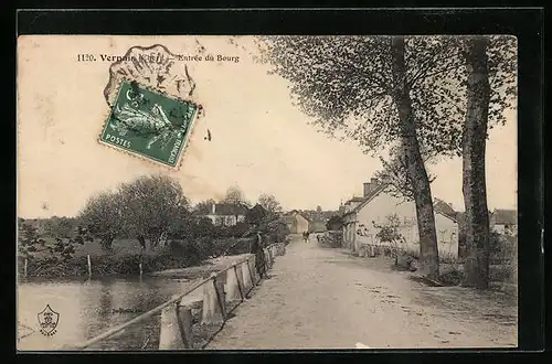 AK Vernais, Entrée du Bourg