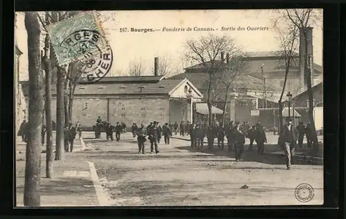 AK Bourges, Fonderie de Canons, Sortie des Ouvriers