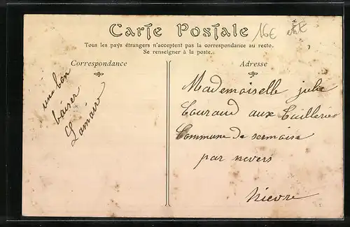 AK Saint-Amand-Montrond, La Rue Nationale