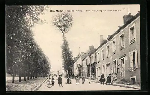 AK Menetou-Salon, Place du Champ-de-Foire, cote Sud