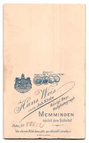 Fotografie Hans Weis, Memmingen, Bürgerliches Paar in modischer Kleidung