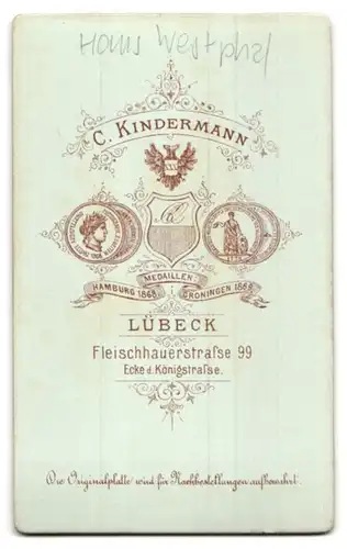 Fotografie C. Kindermann, Lübeck, Elegant gekleideter Herr mit Vollbart