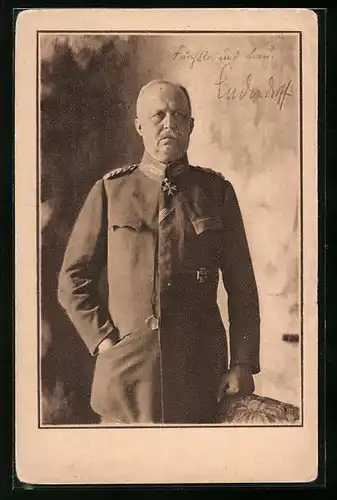 AK Generalquartiermeister Erich Ludendorff in Uniform mit Eisernem Kreuz