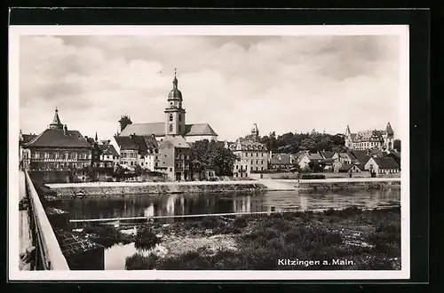 AK Kitzingen /Main, Blick auf zentrale Strasse am Fuss mit Kirche