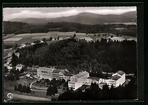 AK Cham-Windischbergerdorf, Bayerwald-Sanatorium Fliegeraufnahme