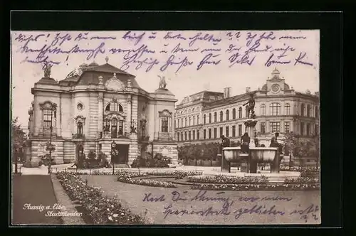 AK Aussig /Elbe, Stadttheater mit Brunnenplatz