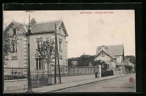 AK Neuville, L`Avenue de la Gare
