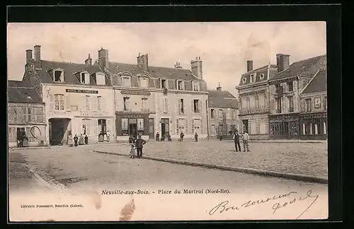 AK Neuville-aux-Bois, Place du Martroi (Nord-Est)