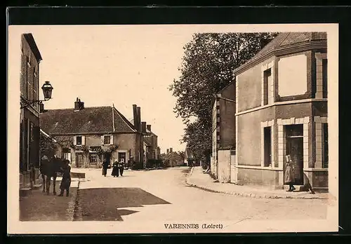 AK Varennes, Strassenpartie im Sommer