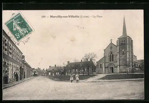 AK Marcilly-en-Villette, La Place