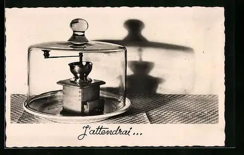 AK Kaffeemühle unter Glasglocke