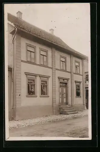Foto-AK Friedrichswerth, Bürgerhaus von der Strasse gesehen, 1912
