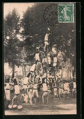 AK Nevers, Concours de Gymnastique, Pyramide de l`Union gymnique du Creusot