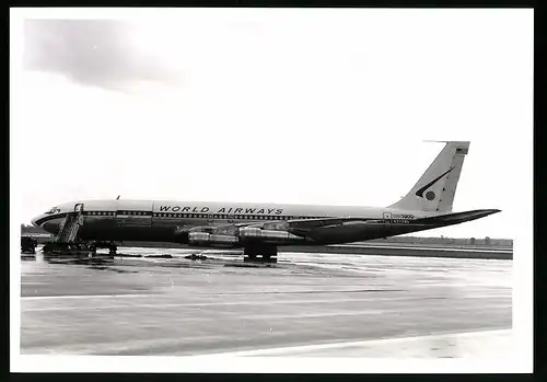 Fotografie Flugzeug Boeing 707, Frachtflugzeug der World Airways, Kennung N373WA