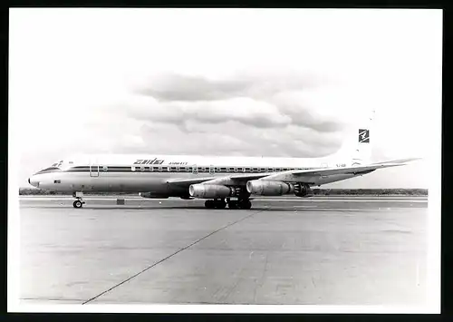 Fotografie Flugzeug Douglas DC-8, Passagierflugzeug der Zambia Airways, Kennung 9J-ABR