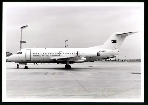 Fotografie Flugzeug Fokker F28, Passagierflugzeug Republic of the Philippines, Kennung RP-1250