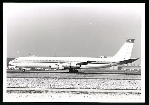 Fotografie Flugzeug Boeing 707, Passagierflugzeug Kennung HB-IEI