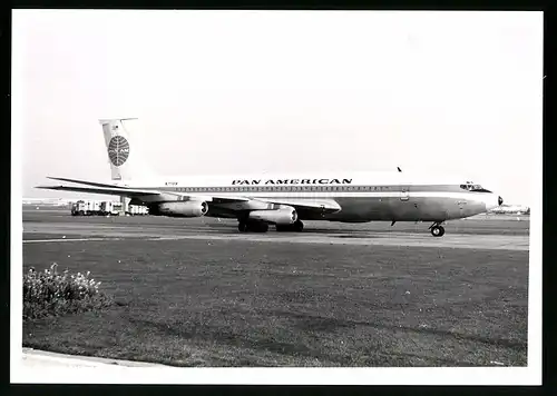 Fotografie Flugzeug Boeing 707, Passagierflugzeug der Pan Am, Kennung N711PA
