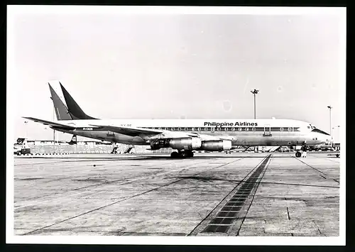 Fotografie Flugzeug Douglas DC-8, Passagierflugzeug der Philippine Airlines, Kennung PI-C829