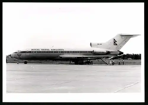 Fotografie Flugzeug Boeing 727, Passagierflugzeug der Royal Nepal Airlines, Kennung 9N-ABD