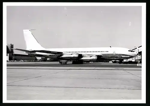 Fotografie Flugzeug Boeing 707, Passagierflugzeug Kennung VH-EBA