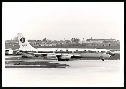 Fotografie Flugzeug Boeing 707, Passagierflugzeug der Varig, Kennung PP-VLI