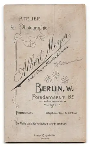 Fotografie Albert Meyer, Berlin-W., Potsdamerstr. 125, Elegant gekleideter Herr mit Moustache